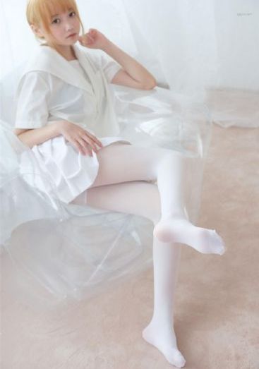 欧美皮裤美女图片_1080免费观看