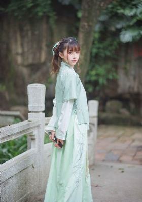 日韩服装到哪进货_BD韩语完整版观看