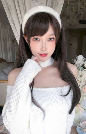 欧美黑色蕾丝内衣模特走秀_BD国语免费观看最新