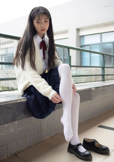 成人裸泳视频_剧情片免费全集观看