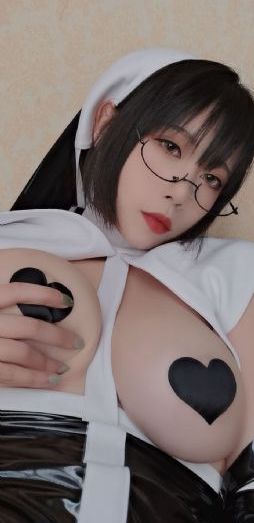 欧美黑白搞笑头像高清_电影未删减版