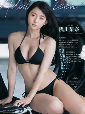 欧美大衣运动鞋街拍_超清电影免费在线